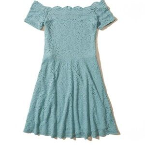 Hollister Off-The-Shoulder Lace Dress